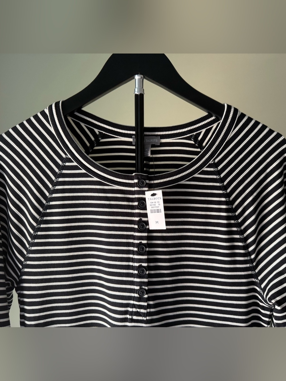 NWT T by TALBOTS Black & White Stripe Long-Sleeve Henley Top SZ M (17" P2P) - Picture 2 of 13